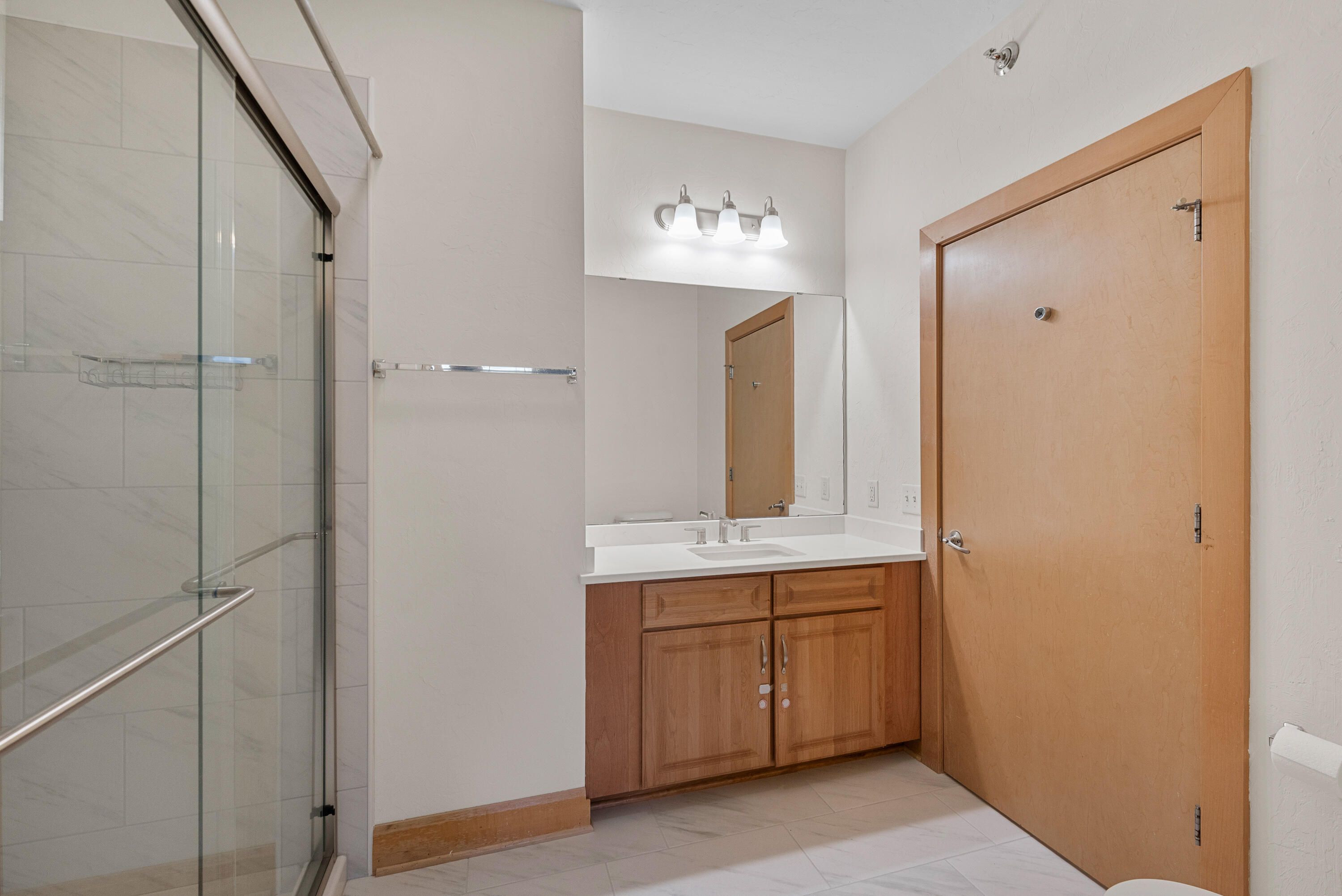 N74W13737 Appleton Avenue, Unit 107 Menomonee Falls, WI 53051 - Photo 23 of 31 N74W13737 Appleton Ave 107-10