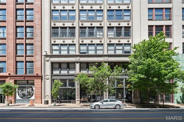 $179,000 | 1015 Washington Avenue, Unit 206, St. Louis, MO 63101