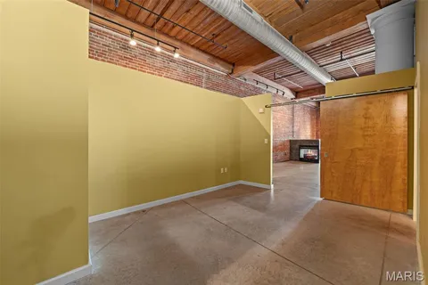 $179,000 | 1015 Washington Avenue, Unit 206, St. Louis, MO 63101
