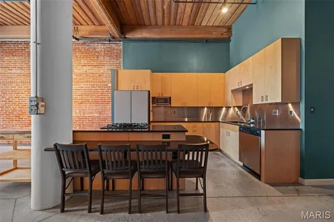 $179,000 | 1015 Washington Avenue, Unit 206, St. Louis, MO 63101