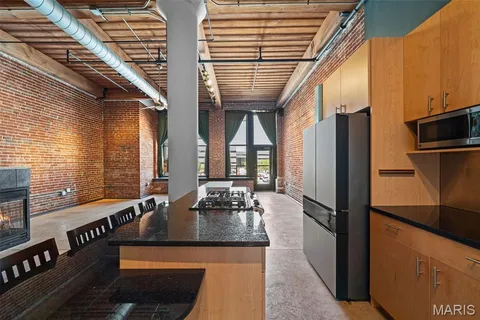 $179,000 | 1015 Washington Avenue, Unit 206, St. Louis, MO 63101