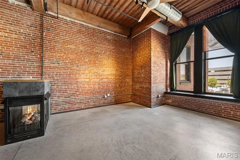 $179,000 | 1015 Washington Avenue, Unit 206, St. Louis, MO 63101