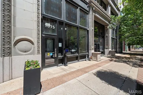 $179,000 | 1015 Washington Avenue, Unit 206, St. Louis, MO 63101