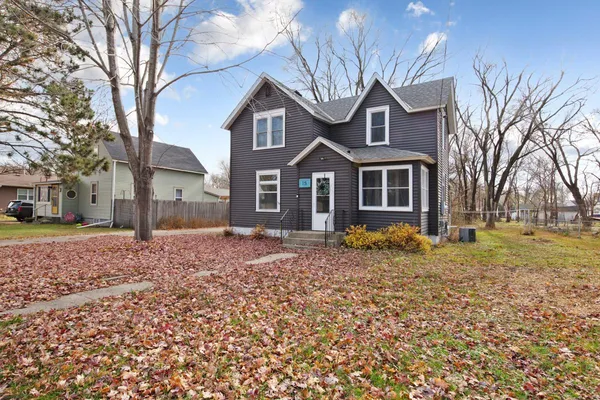 $230,000 | 15 14th Street Northeast, Faribault, MN 55021
