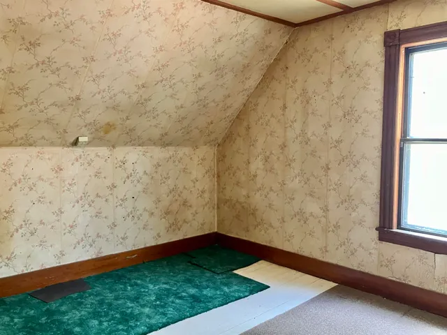 $165,000 | 77 Buffalo Street, Hardwick, VT 05843