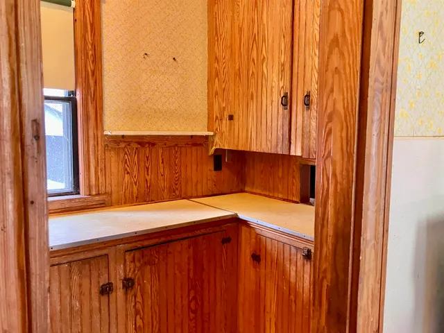 $165,000 | 77 Buffalo Street, Hardwick, VT 05843