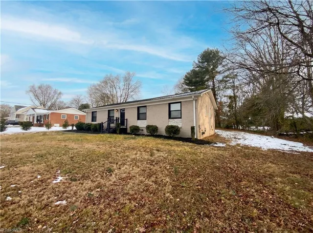 $270,000 | 202 Hassellwood Drive, Jamestown, NC 27282