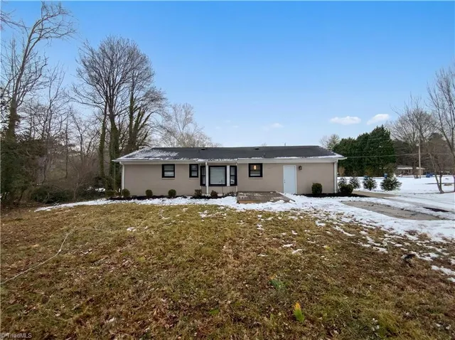 $270,000 | 202 Hassellwood Drive, Jamestown, NC 27282