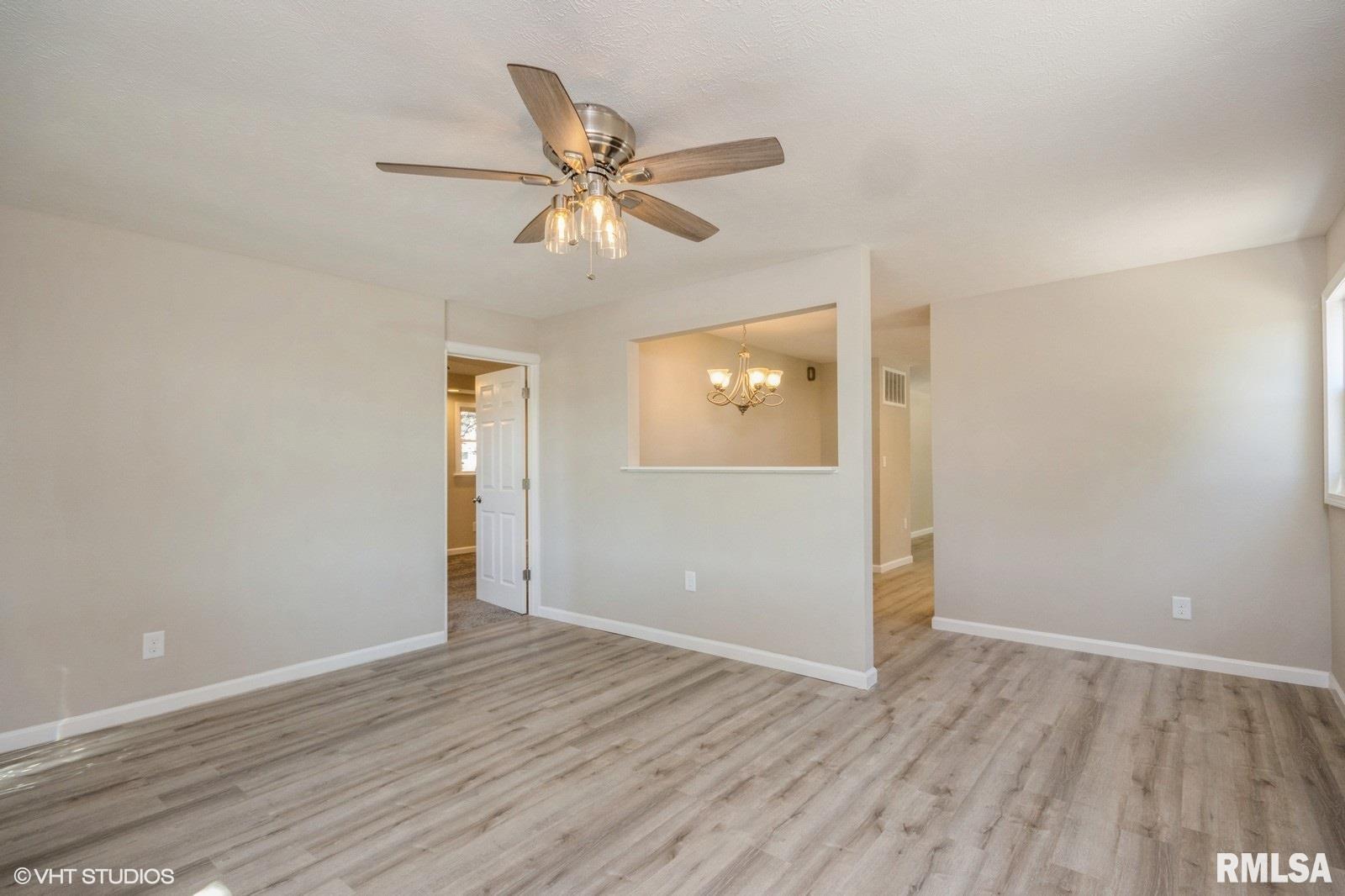 2916 South 11th Street Springfield, IL 62703 - Photo 2 of 15