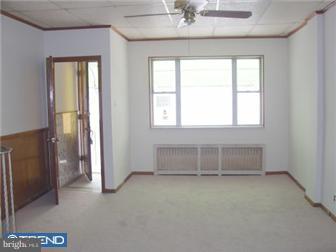 939 Tree Street Philadelphia, PA 19148 - Photo 5 of 10 Dining Room