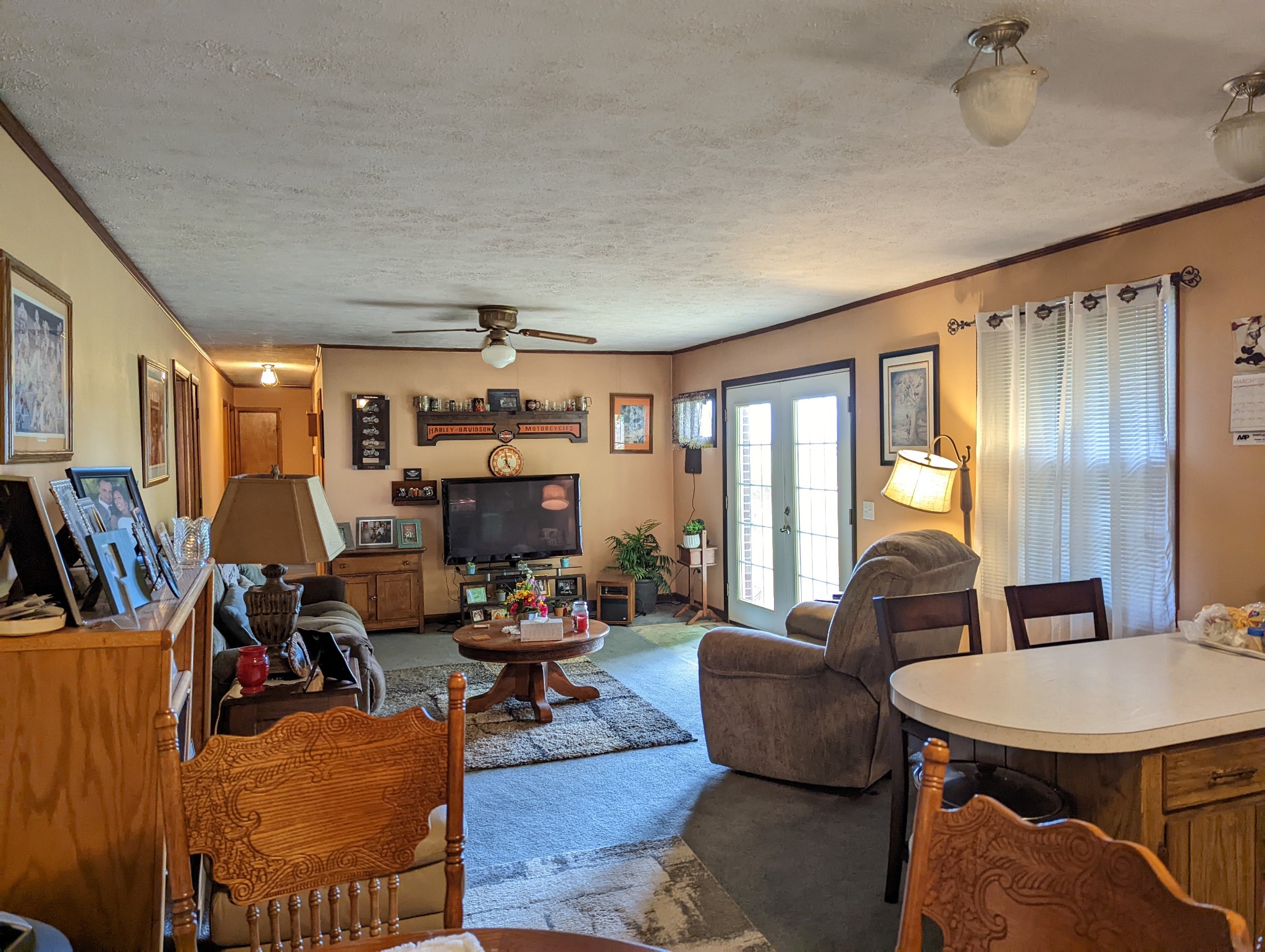 6765 Highland Road Portland, TN 37148 - Photo 11 of 31 a living room with furniture and a wooden floor