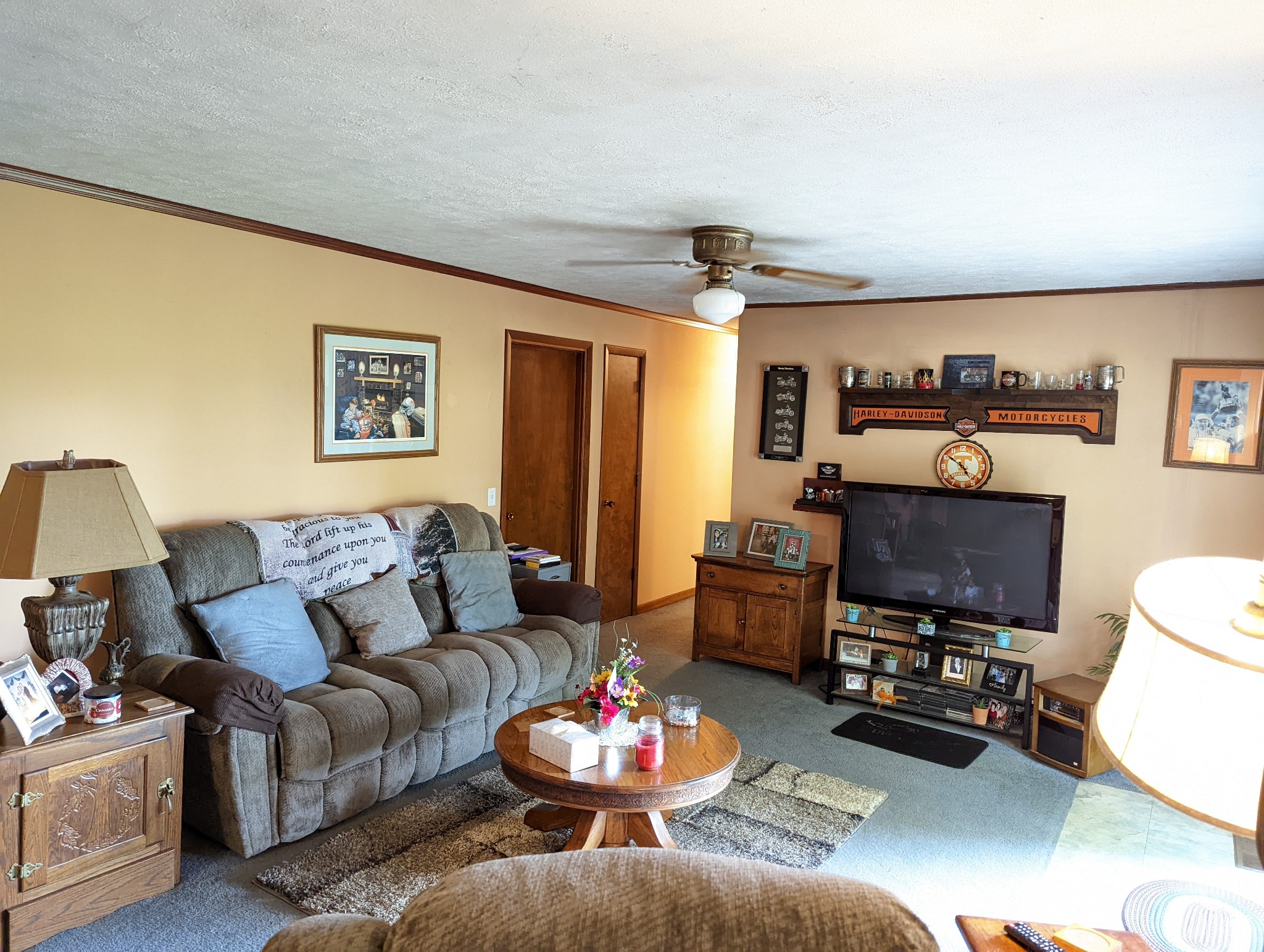 6765 Highland Road Portland, TN 37148 - Photo 9 of 31 a living room with furniture and a wooden floor