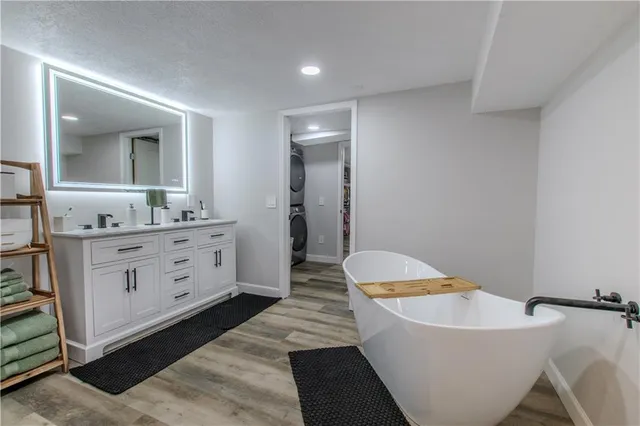 $240,000 | 604 Lake Road, Garden City, MO 64747