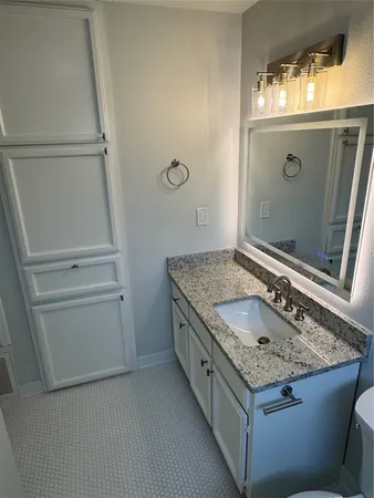 $2,100 | 1604 West 40th Street, Unit B, Austin, TX 78756