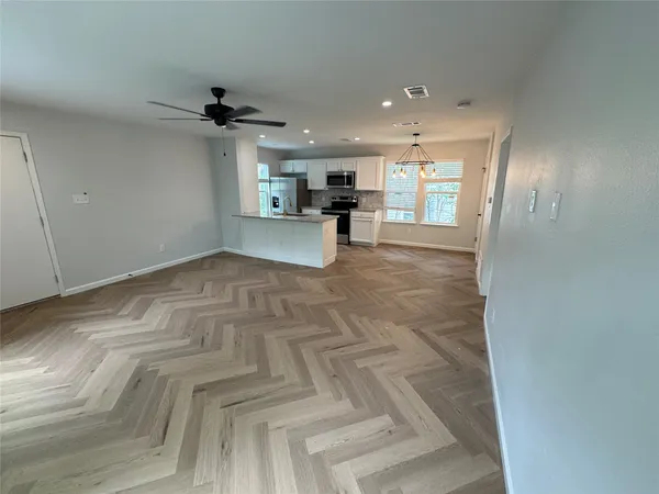 $2,100 | 1604 West 40th Street, Unit B, Austin, TX 78756