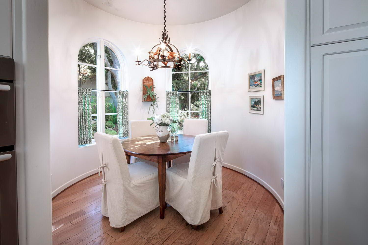 464 Meadowbrook Drive Montecito, CA 93108 - Photo 12 of 21 Breakfast Room