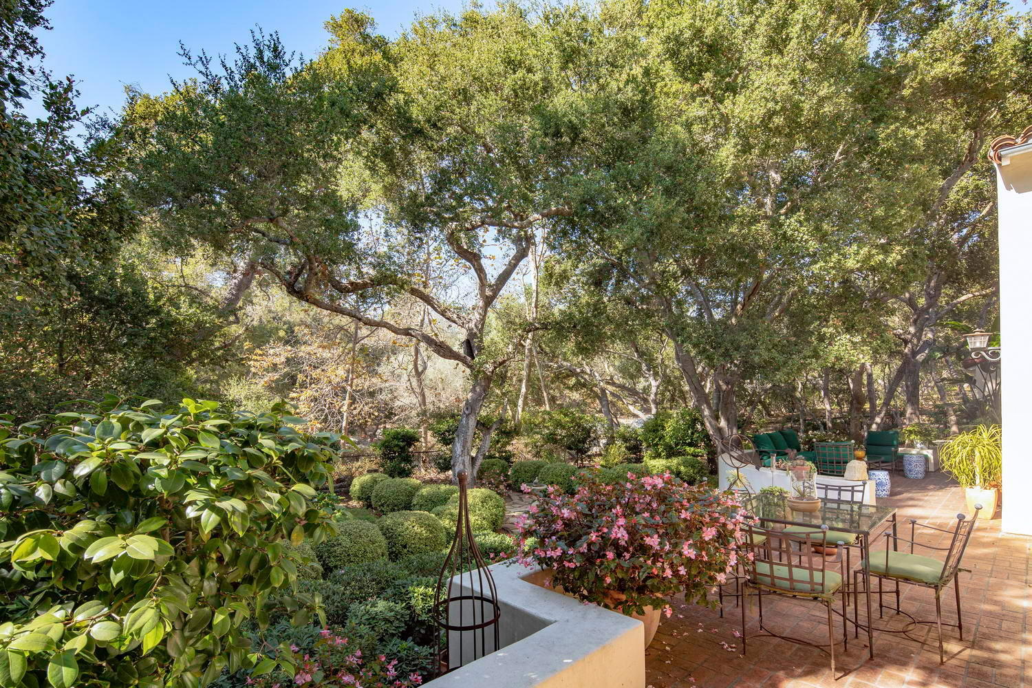 464 Meadowbrook Drive Montecito, CA 93108 - Photo 20 of 21 Rear Garden