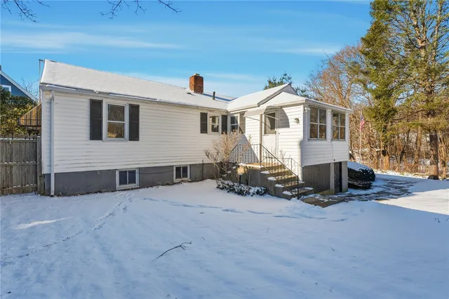 $374,900 | 92 Rockland Avenue, Woonsocket, RI 02895