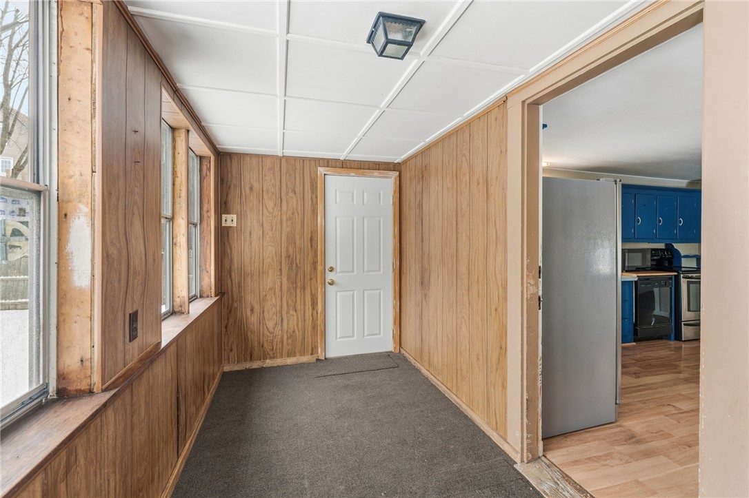 92 Rockland Avenue Woonsocket, RI 02895 - Photo 14 of 43