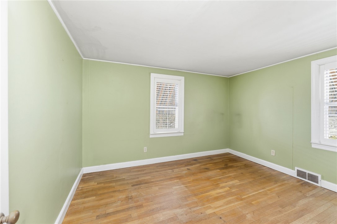 92 Rockland Avenue Woonsocket, RI 02895 - Photo 27 of 43