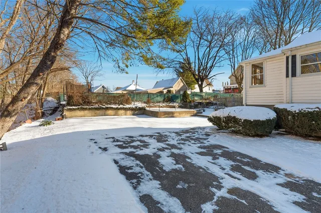 $374,900 | 92 Rockland Avenue, Woonsocket, RI 02895