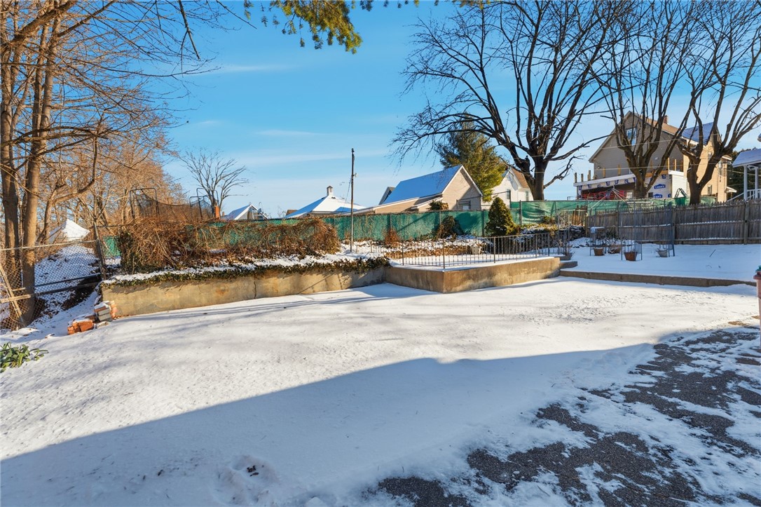 92 Rockland Avenue Woonsocket, RI 02895 - Photo 6 of 43