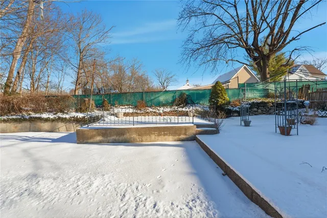 $374,900 | 92 Rockland Avenue, Woonsocket, RI 02895