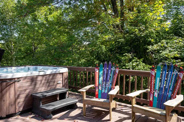 $829,000 | 13 Betty Johnson Lane, Winhall, VT 05340