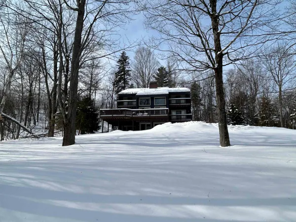 $829,000 | 13 Betty Johnson Lane, Winhall, VT 05340