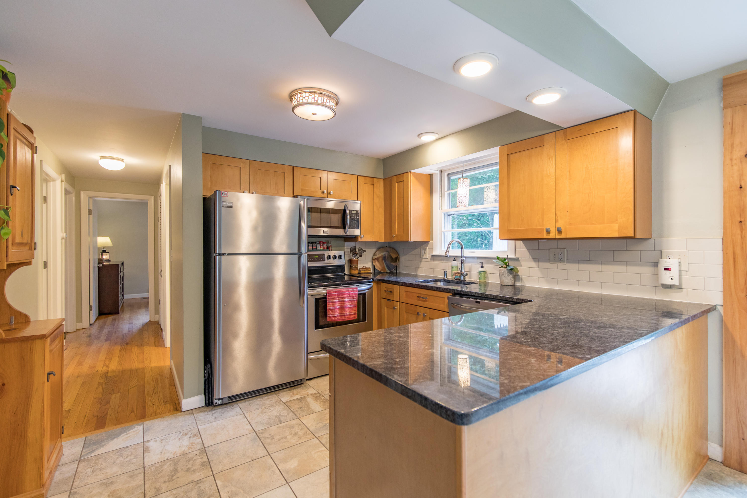 407 Duck Pond Road Westbrook, ME 04092 - Photo 6 of 39 granite and stainless