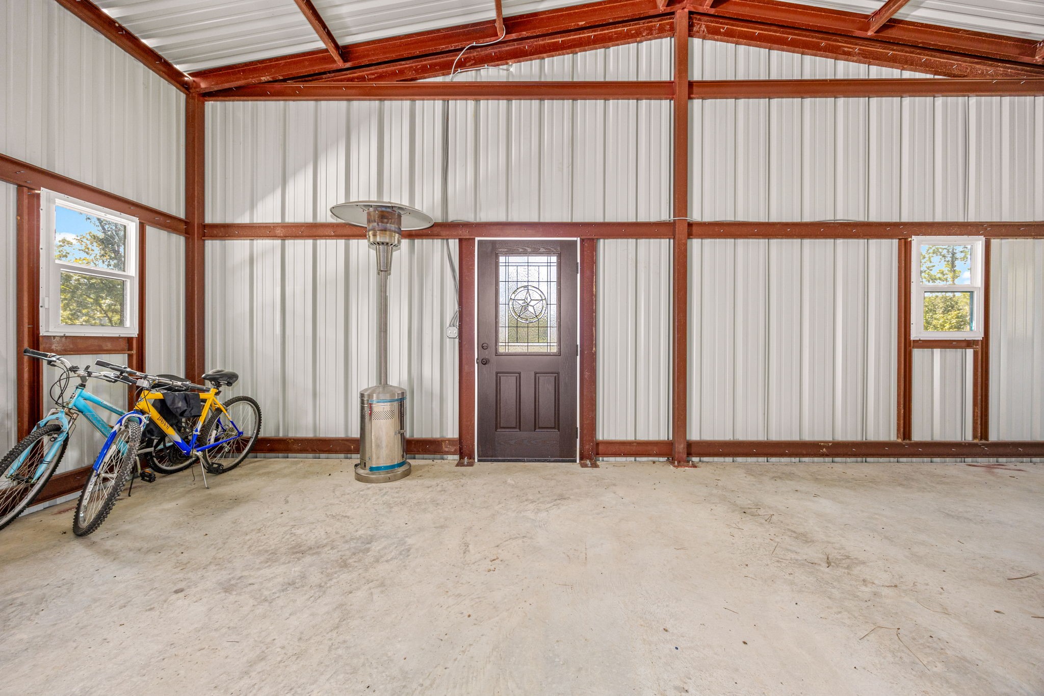 1100 Reveille Road Livingston, TX 77351 - Photo 7 of 20 an empty room with windows