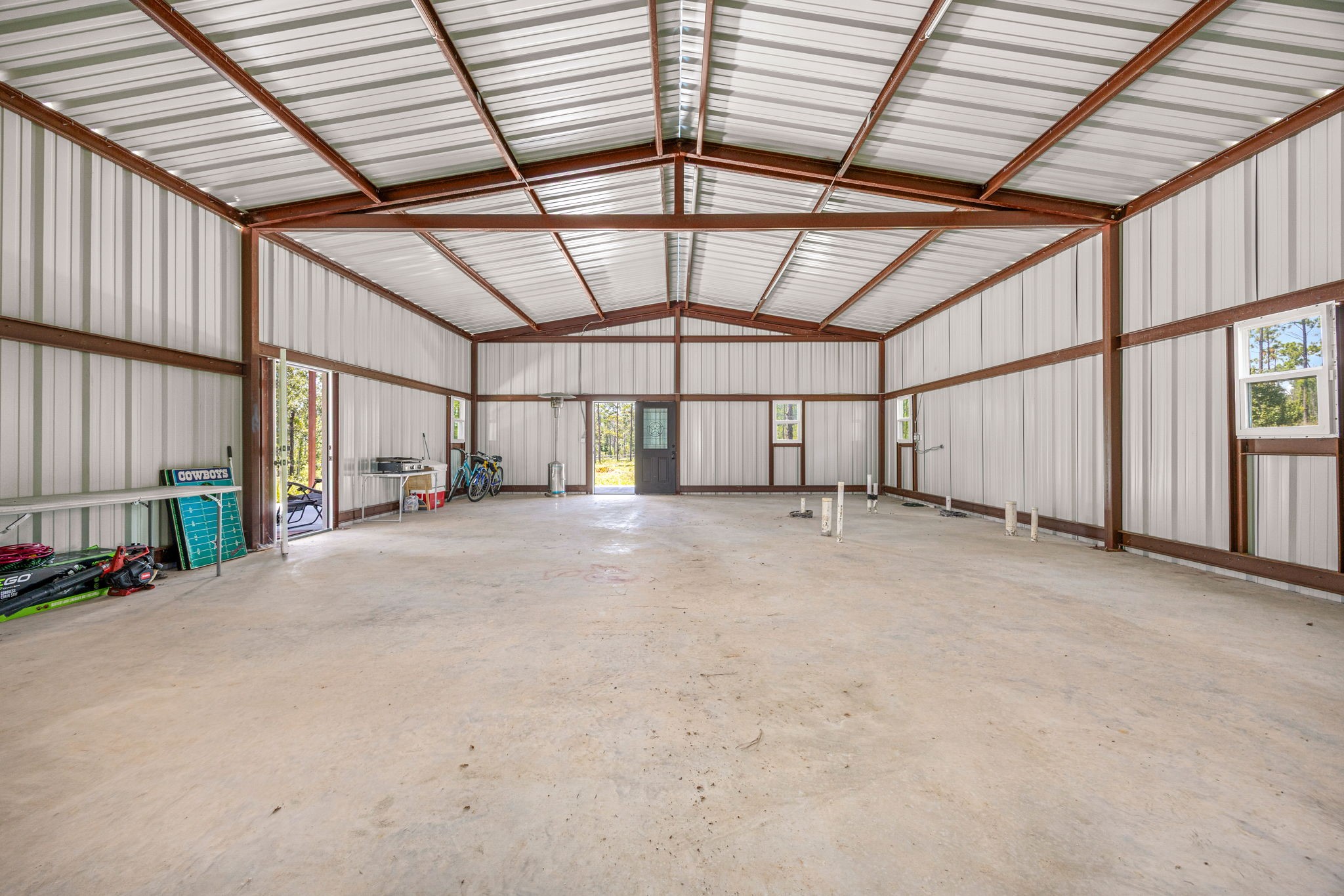1100 Reveille Road Livingston, TX 77351 - Photo 10 of 20 a view of a garage
