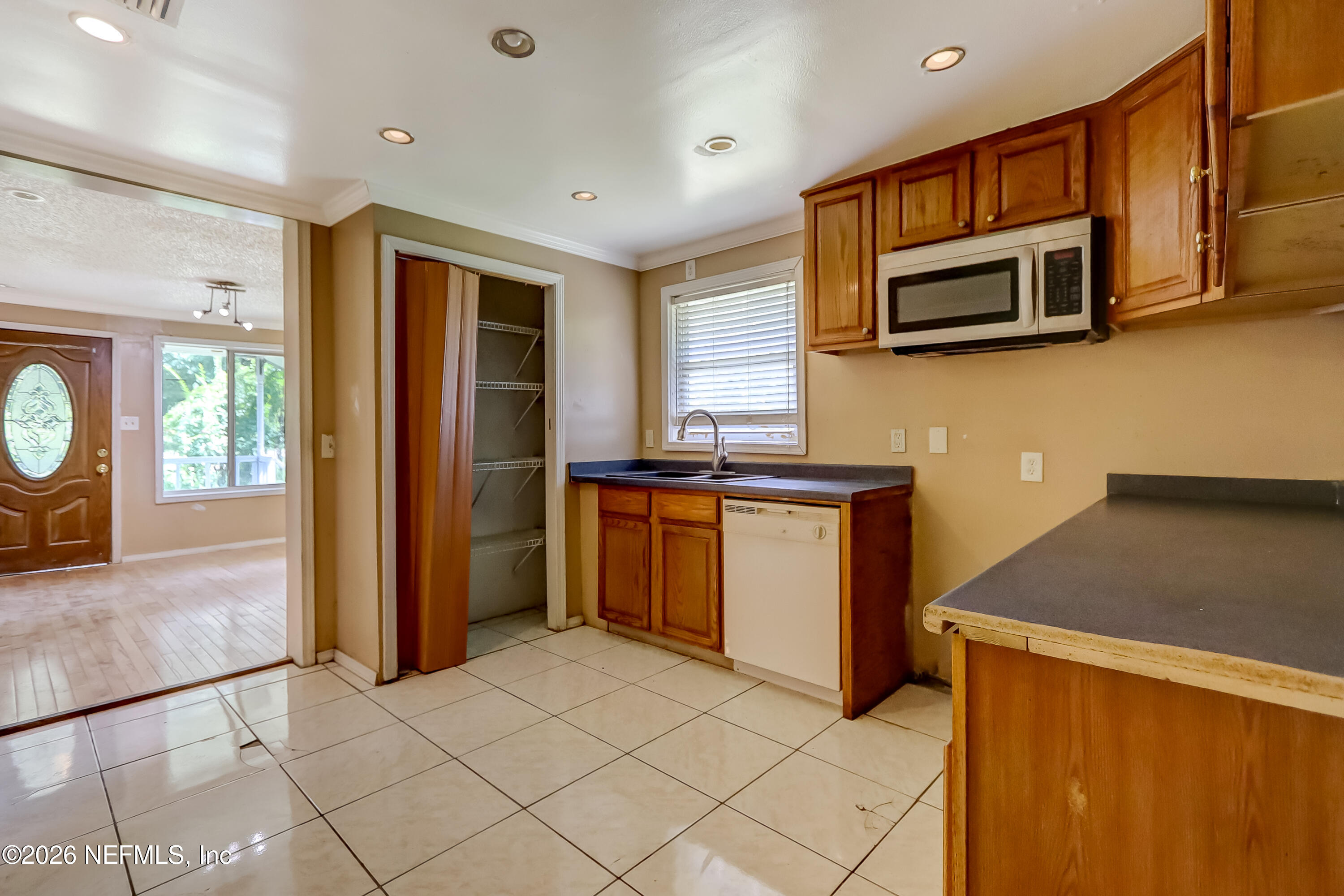 3126 Capper Road Jacksonville, FL 32218 - Photo 5 of 22 Kitchen