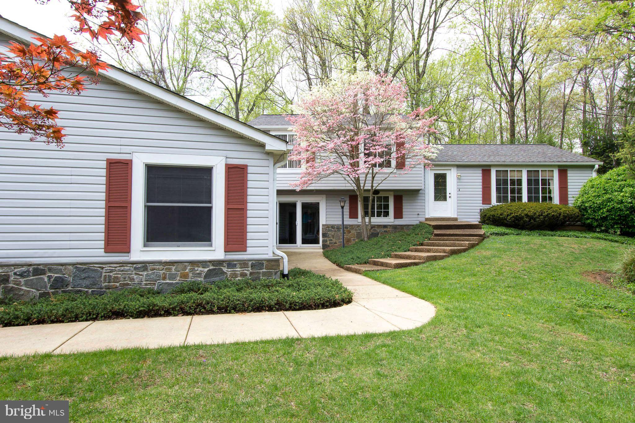 11905 Appling Valley Road Fairfax, VA 22030 - Photo 1 of 29 Exterior (Front)