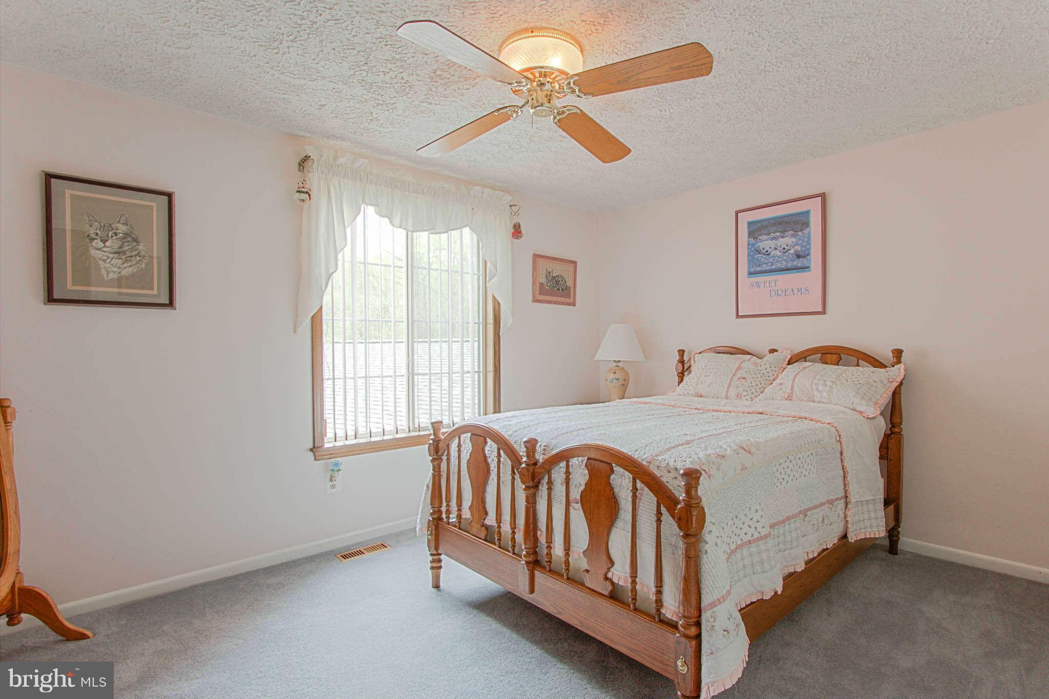 11905 Appling Valley Road Fairfax, VA 22030 - Photo 15 of 29 Bedroom