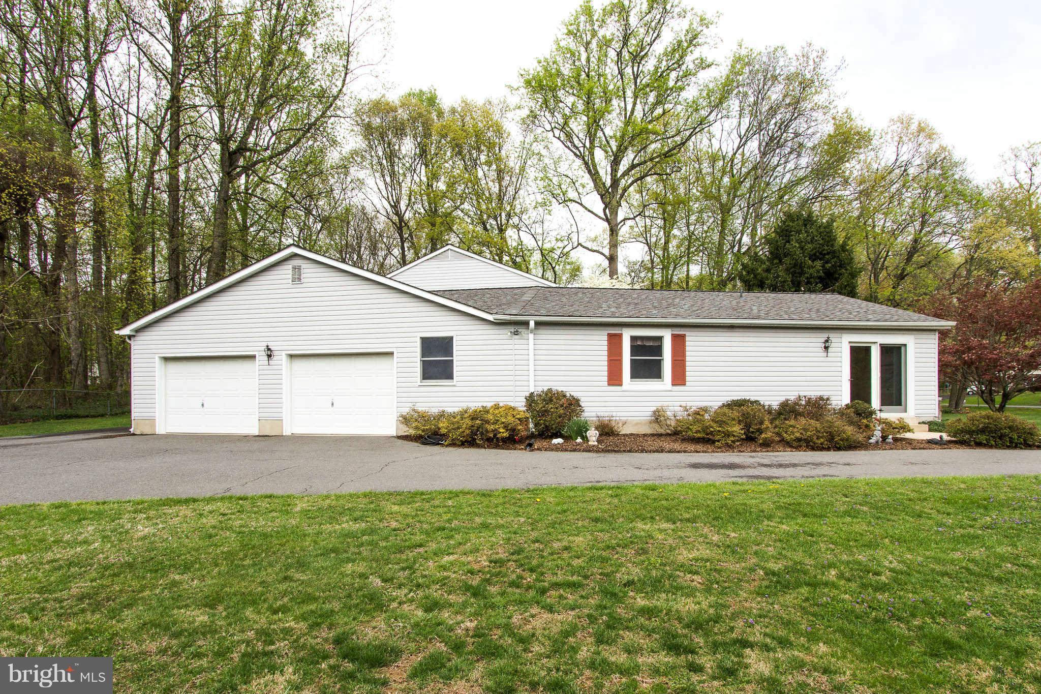 11905 Appling Valley Road Fairfax, VA 22030 - Photo 3 of 29 Exterior (Front)