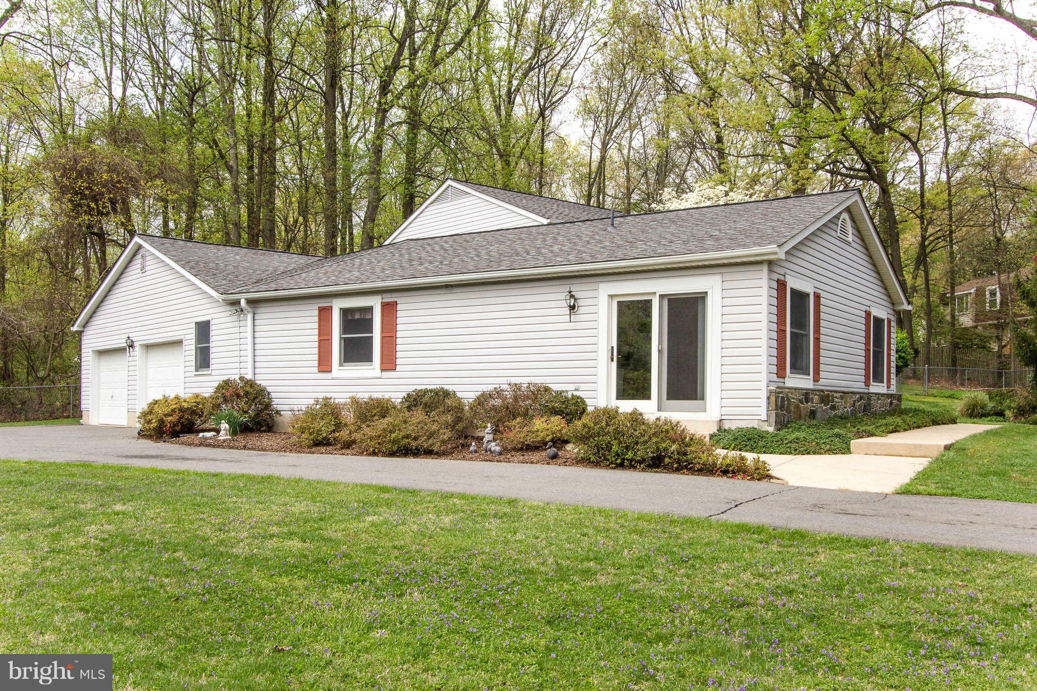 11905 Appling Valley Road Fairfax, VA 22030 - Photo 4 of 29 Exterior (General)