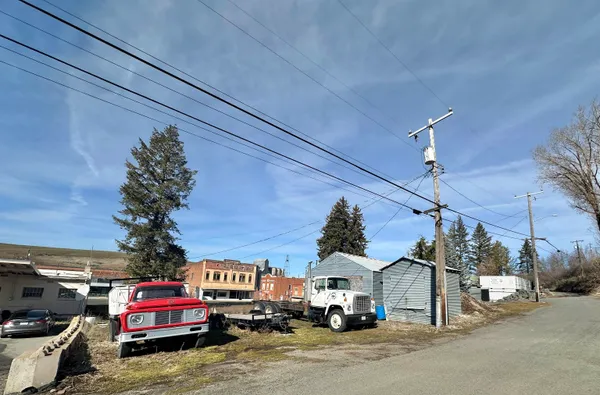 $140,000 | 501 South Whitman Avenue, Rosalia, WA 99170