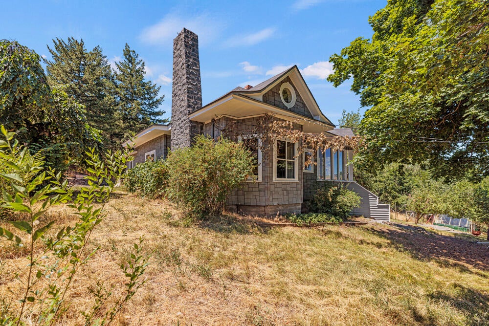 710 Riverside Drive Klamath Falls, OR 97601 - Photo 42 of 53 37