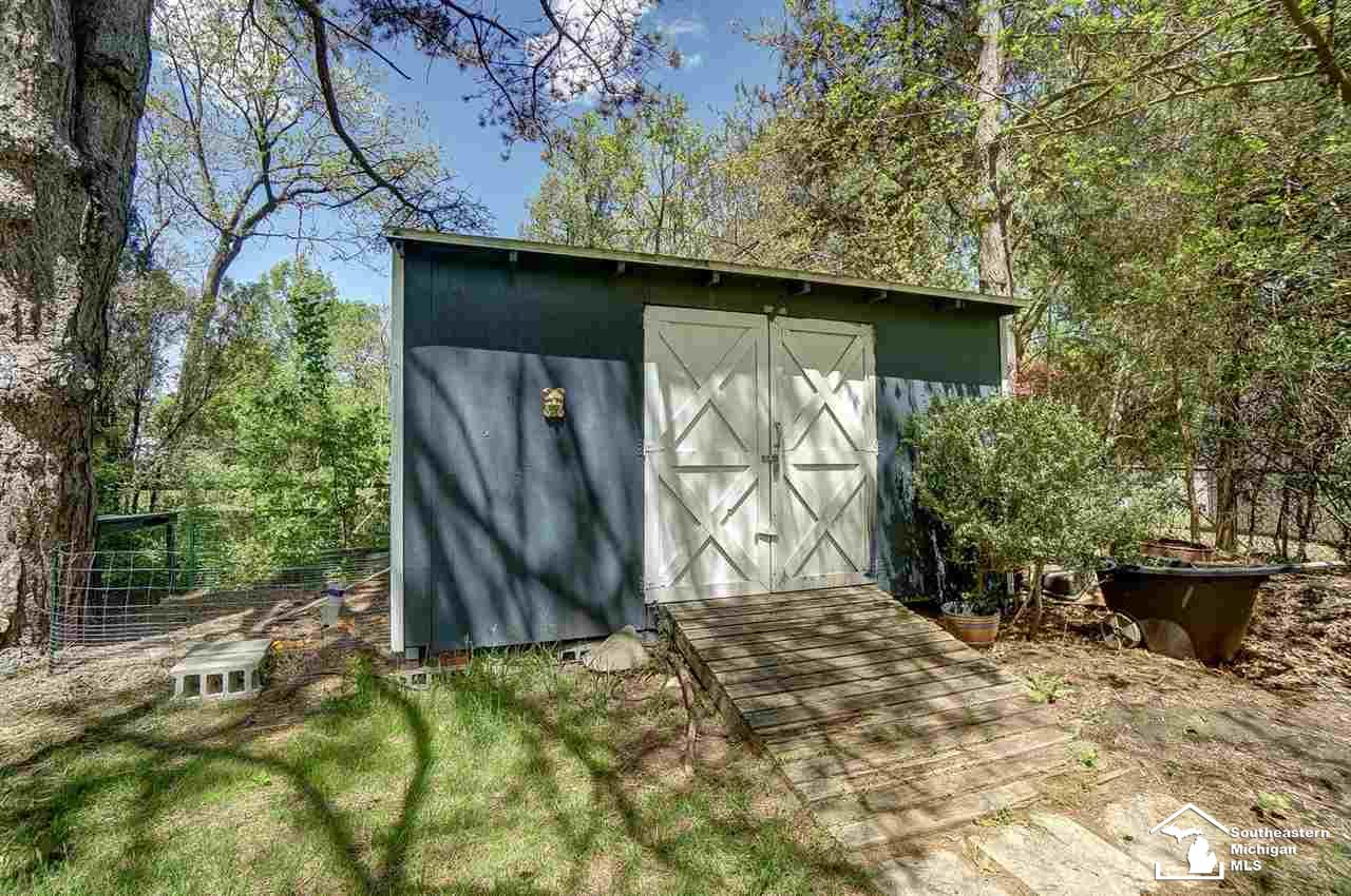 6700 Douglas Road Lambertville, MI 48144 - Photo 43 of 44 50074520-42.JPG