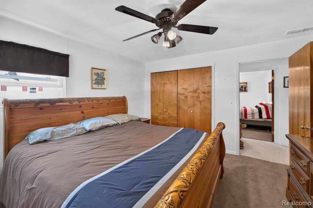 5233 Torrey Road Flint, MI 48507 - Photo 18 of 45