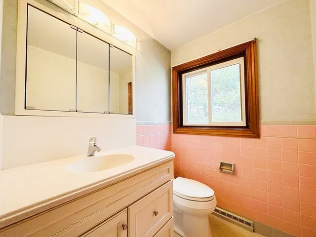 $4,500 | 5 Crest Drive West, Dover, MA 02030