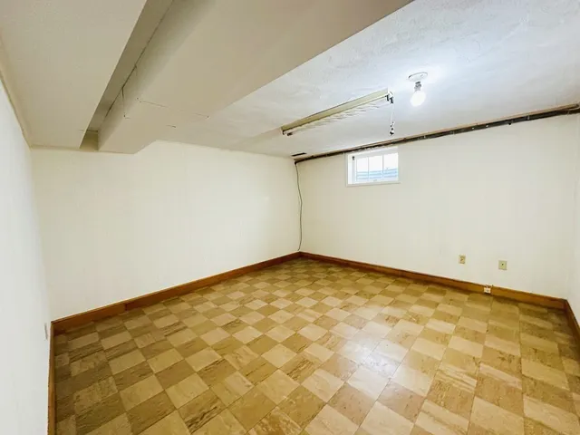 $4,500 | 5 Crest Drive West, Dover, MA 02030