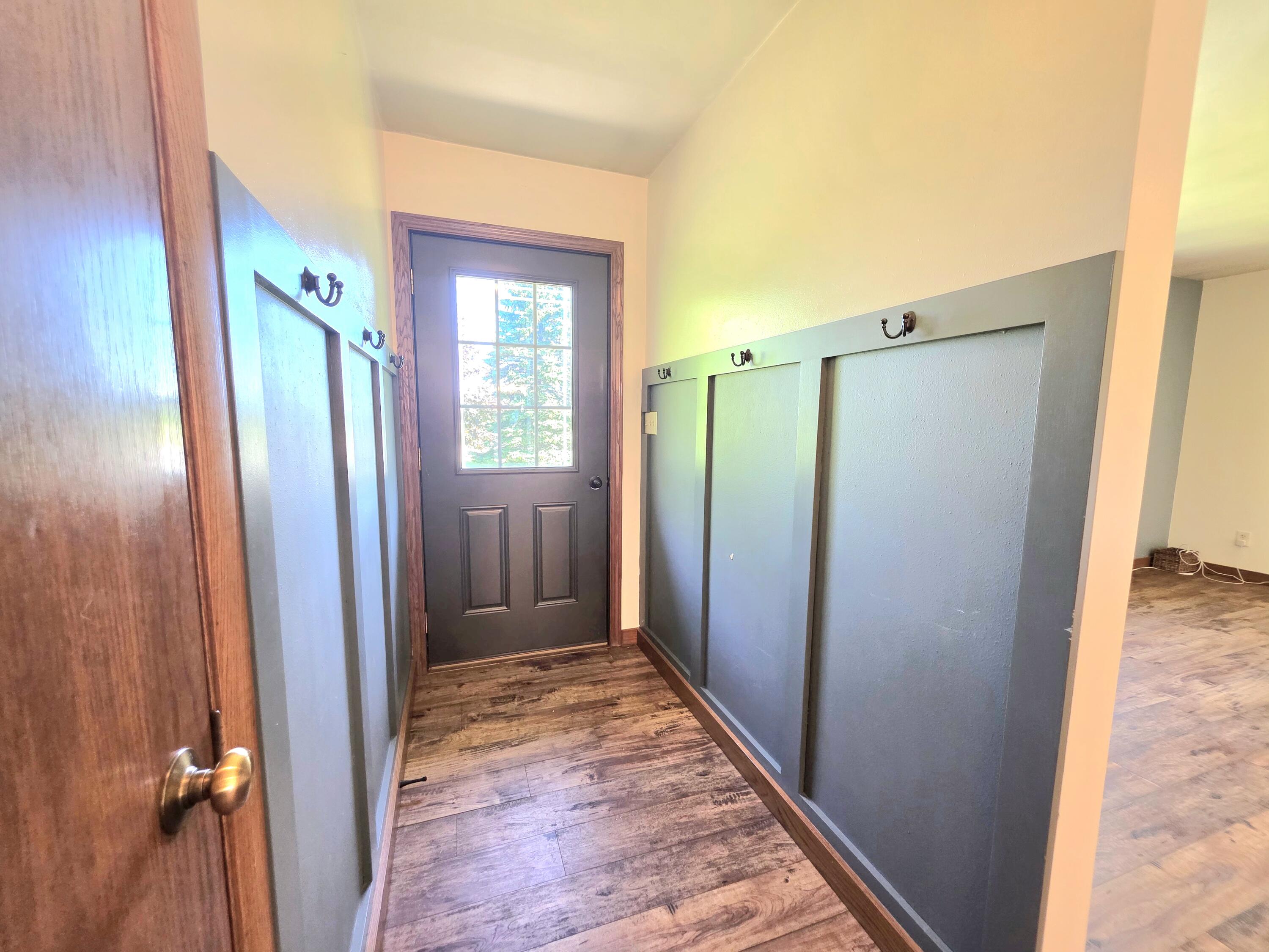 W2999 County O Road Sheboygan Falls, WI 53085 - Photo 11 of 37 Foyer