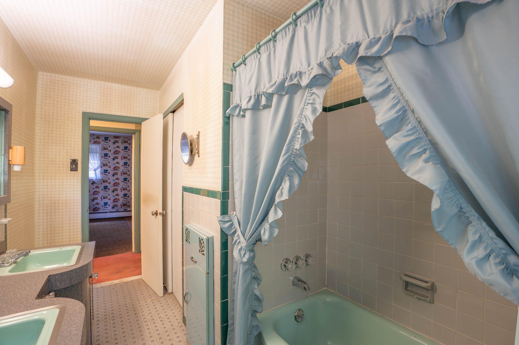 14 Lower Hilltop Road Yardley, PA 19067 - Photo 26 of 38 Half bathroom