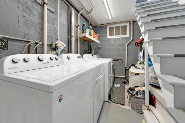 $3,300 | 632 Chase Avenue, Unit 2, Lyndhurst, NJ 07071