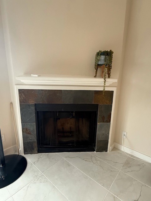 1501 Barton Springs Road, Unit 231 Austin, TX 78704 - Photo 7 of 23 Fireplace in the living room.