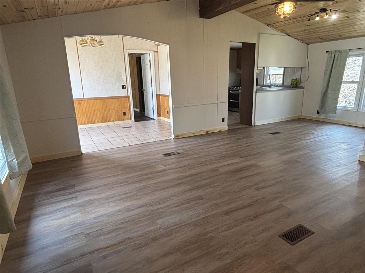 8163 East Monroe Road Britton, MI 49229 - Photo 4 of 13