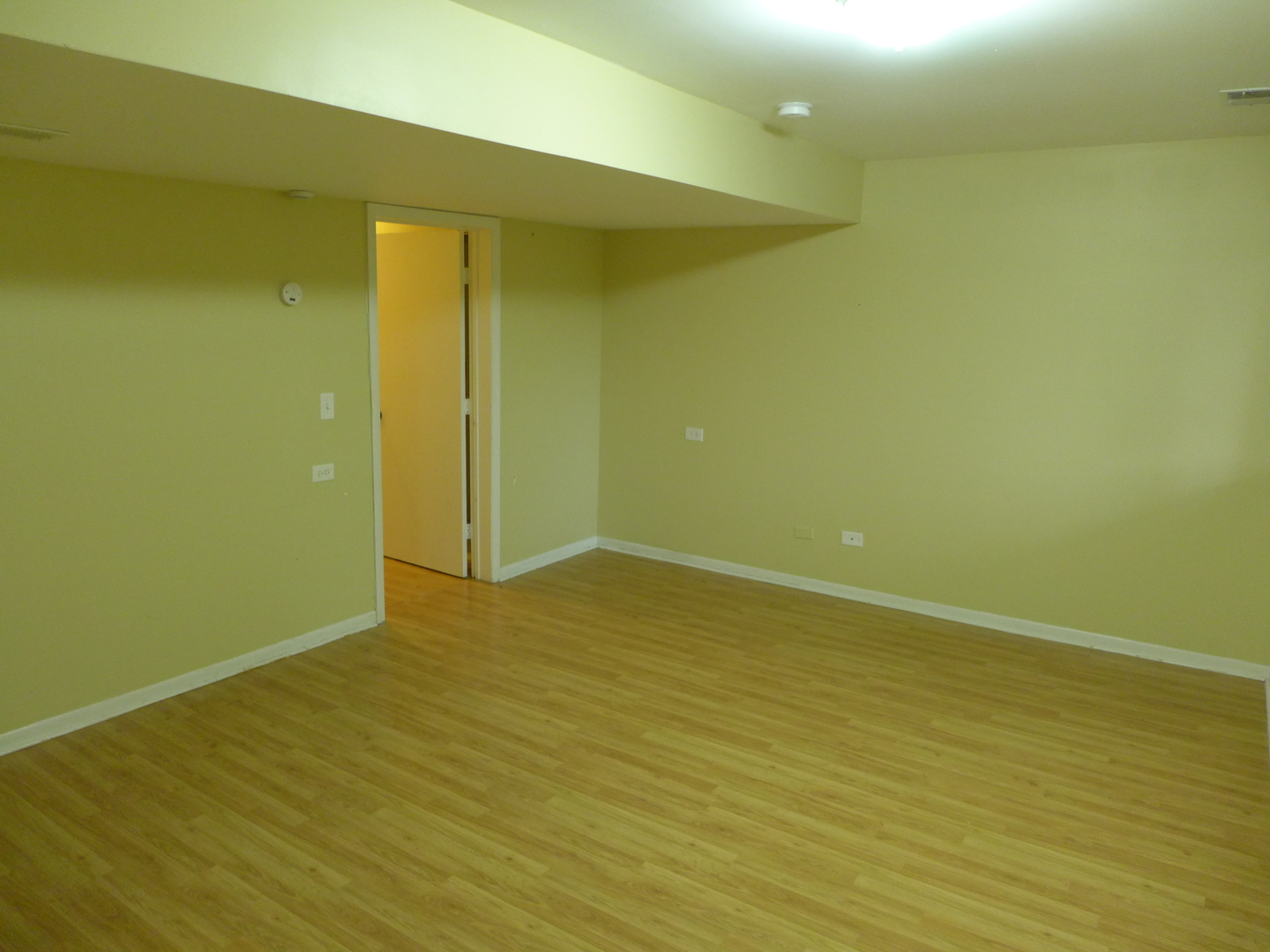 812 Maple Lane Wheeling, IL 60090 - Photo 9 of 13