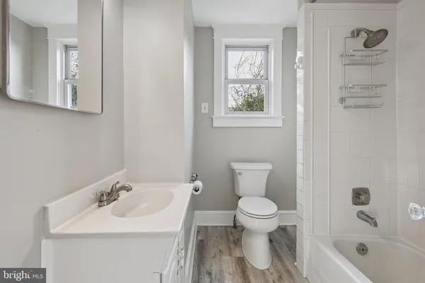 $1,025,000 | 2417 Washington Boulevard, Arlington, VA 22201